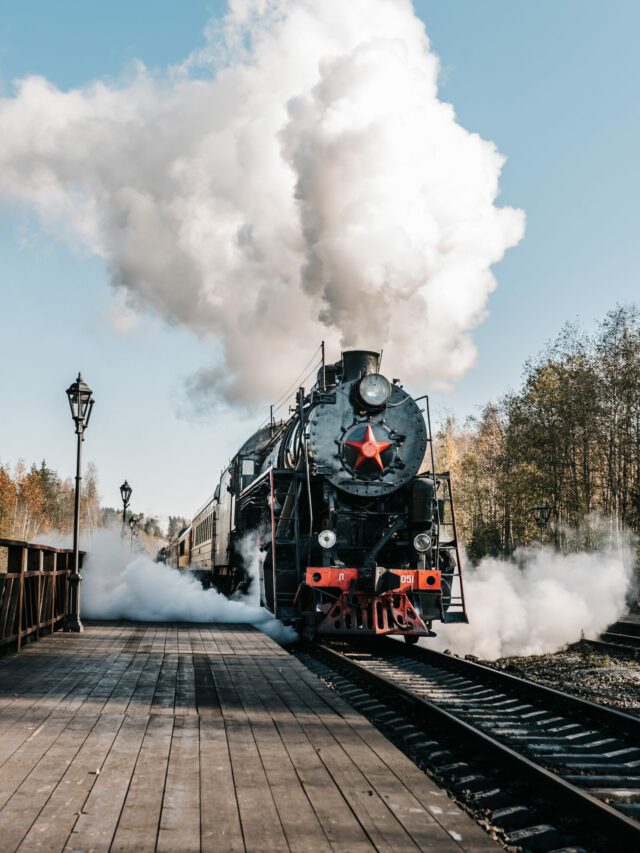 Жемчужина Карелии – путешествие в Рускеала на Ретропоезде (на Ласточке из Петербурга)