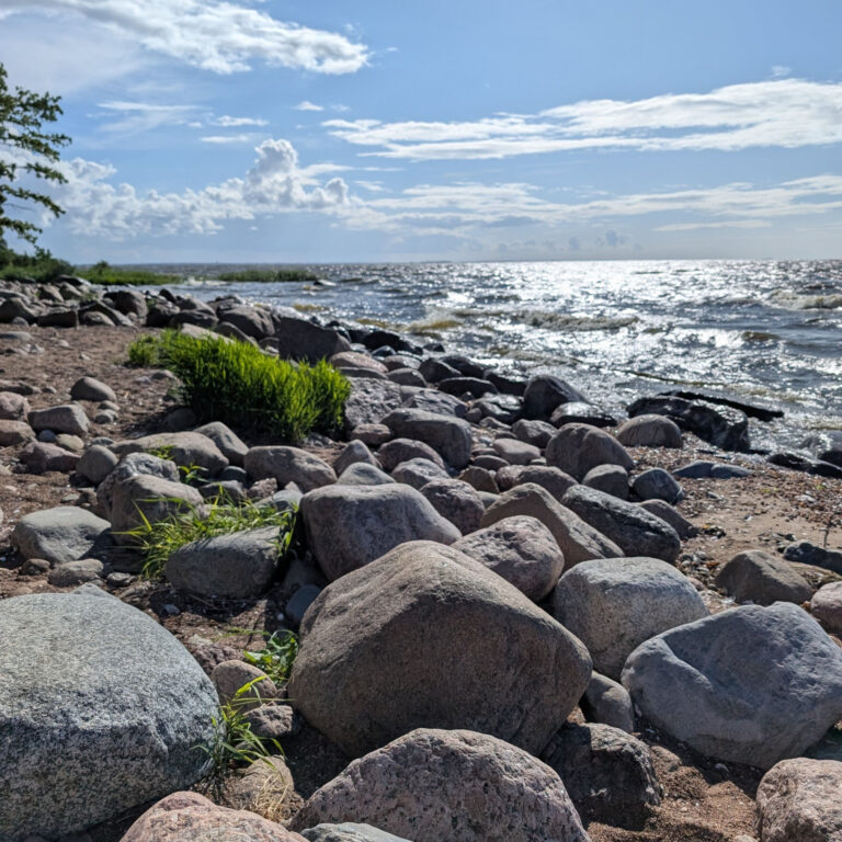 Комаровский берег – заповедная сказка на побережье