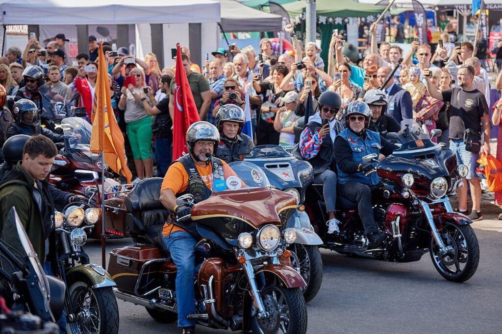 photo 5278265067776892571 y