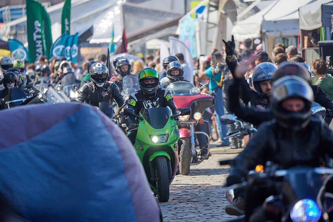 photo 5278265067776892573 y