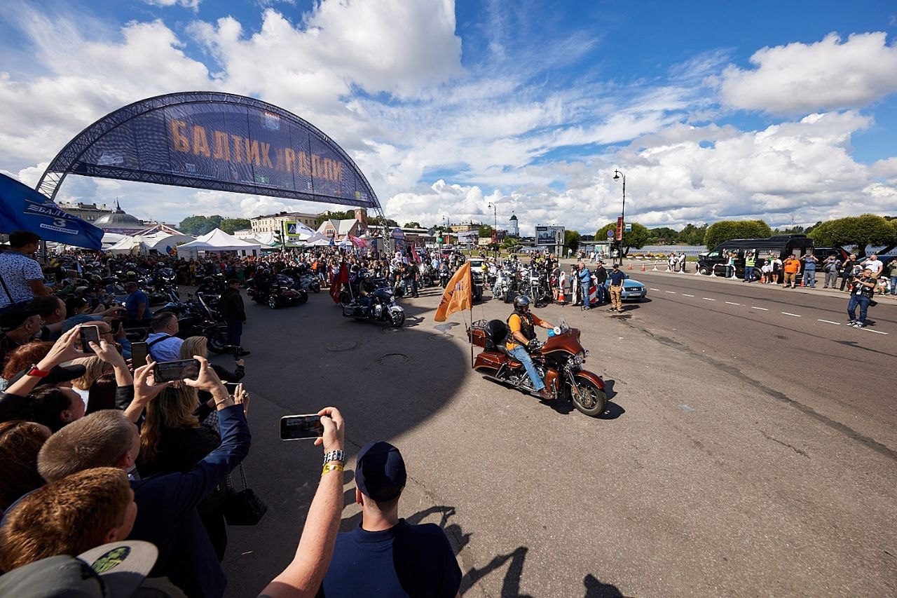 photo 5278265067776892579 y