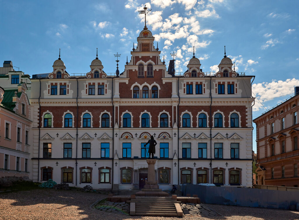 0r7a5173 reklamnik 19 21.05.24 zinovev 1
